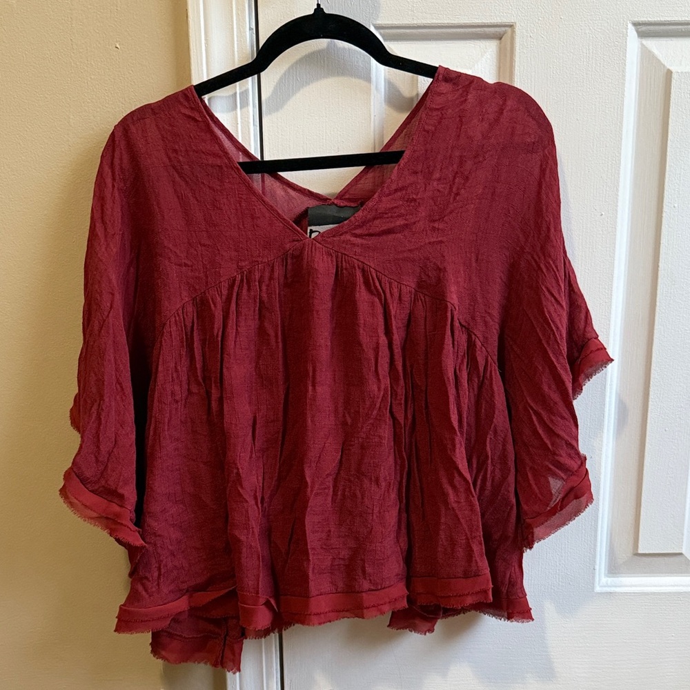 Darlove Jones Flowy Top- Size Small- Burnt Orange/Brick Red color